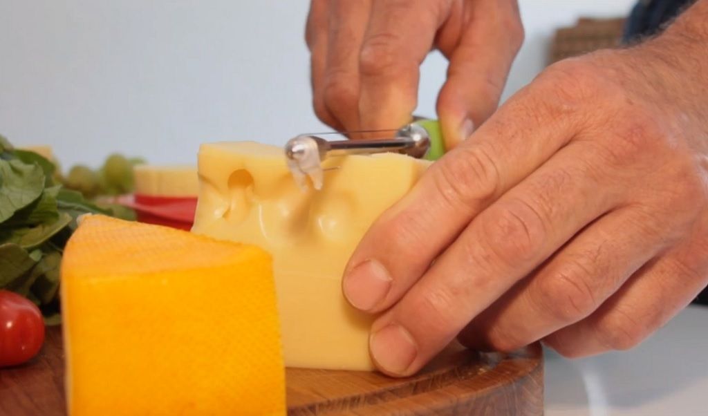 Cómo cortar el queso