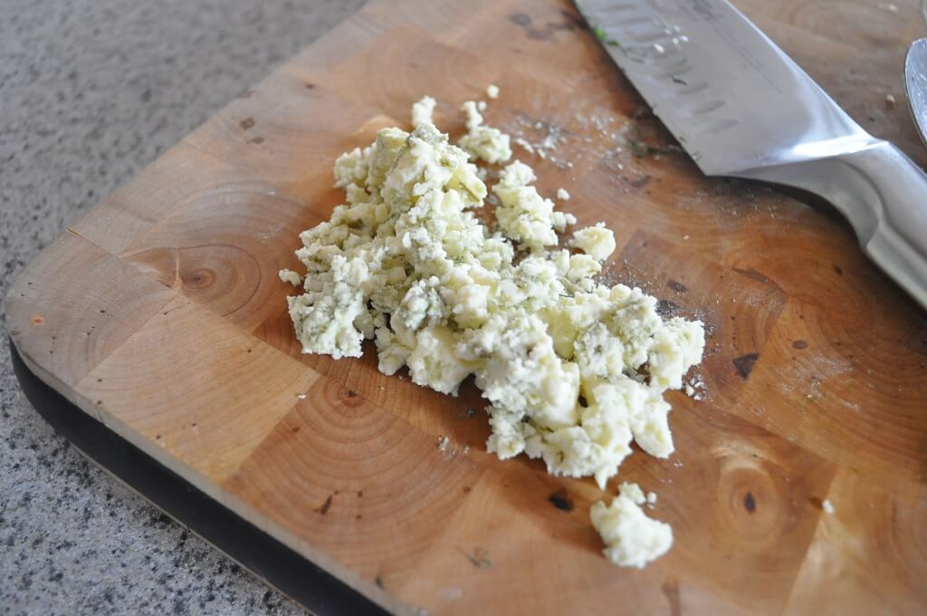 El queso azul se utiliza en comidas, postres y aderezos, entre otras aplicaciones
